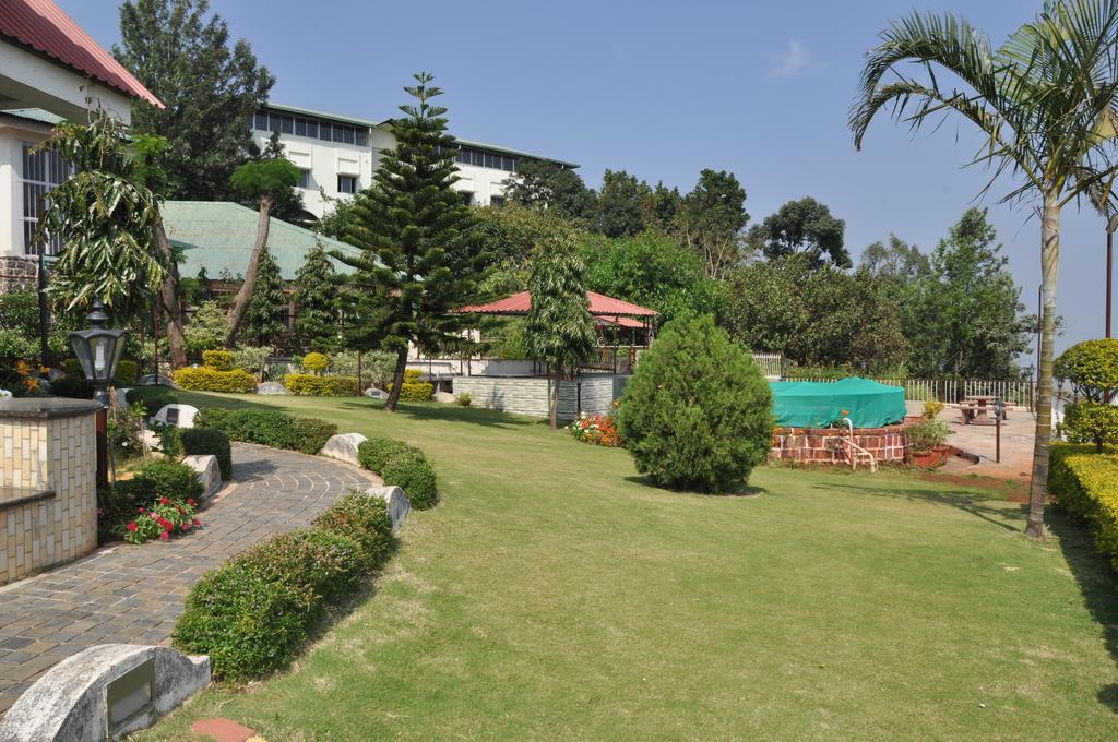 Raval Bunglow Panchgani Bagian luar foto