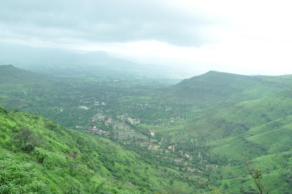 Raval Bunglow Panchgani Bagian luar foto